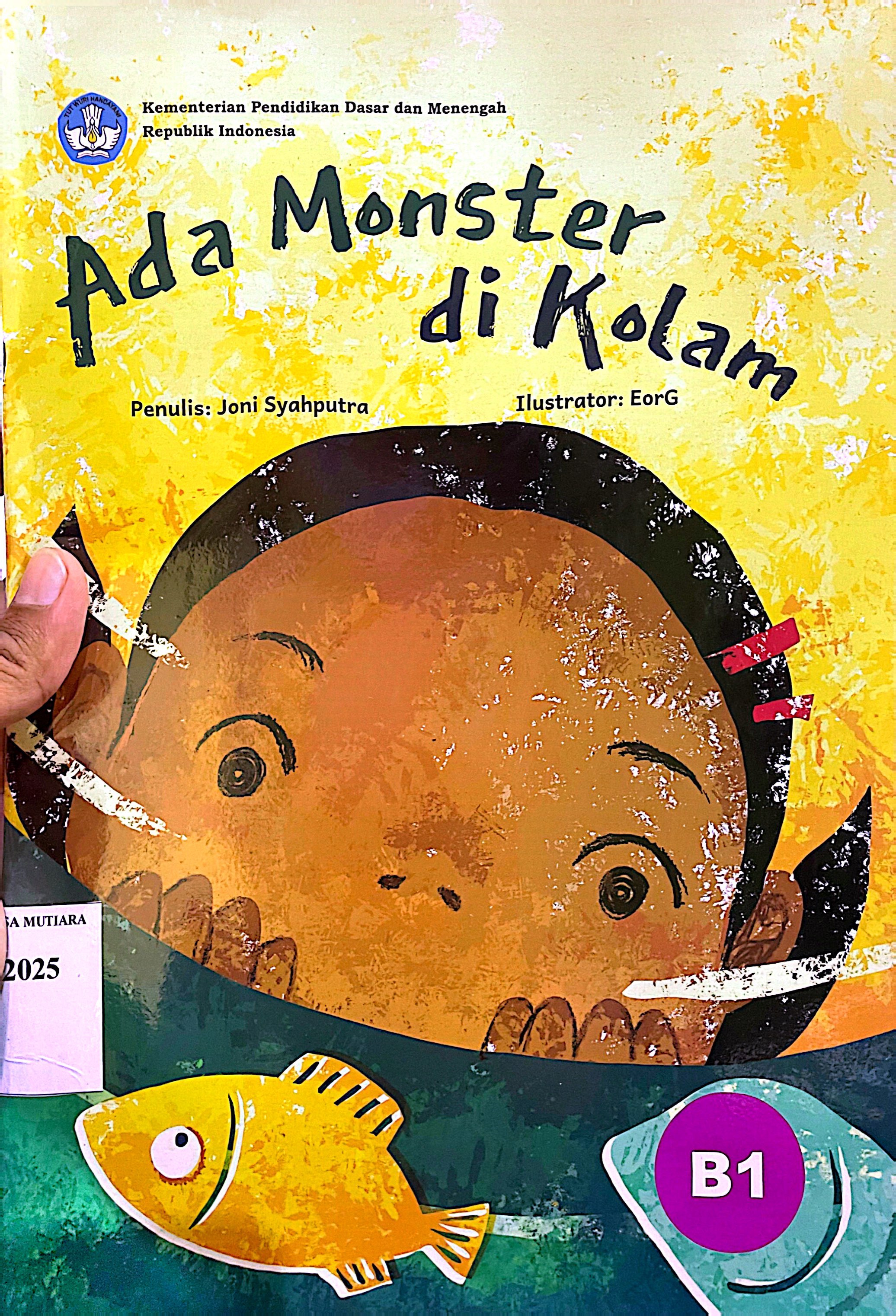 adam onster di kolam